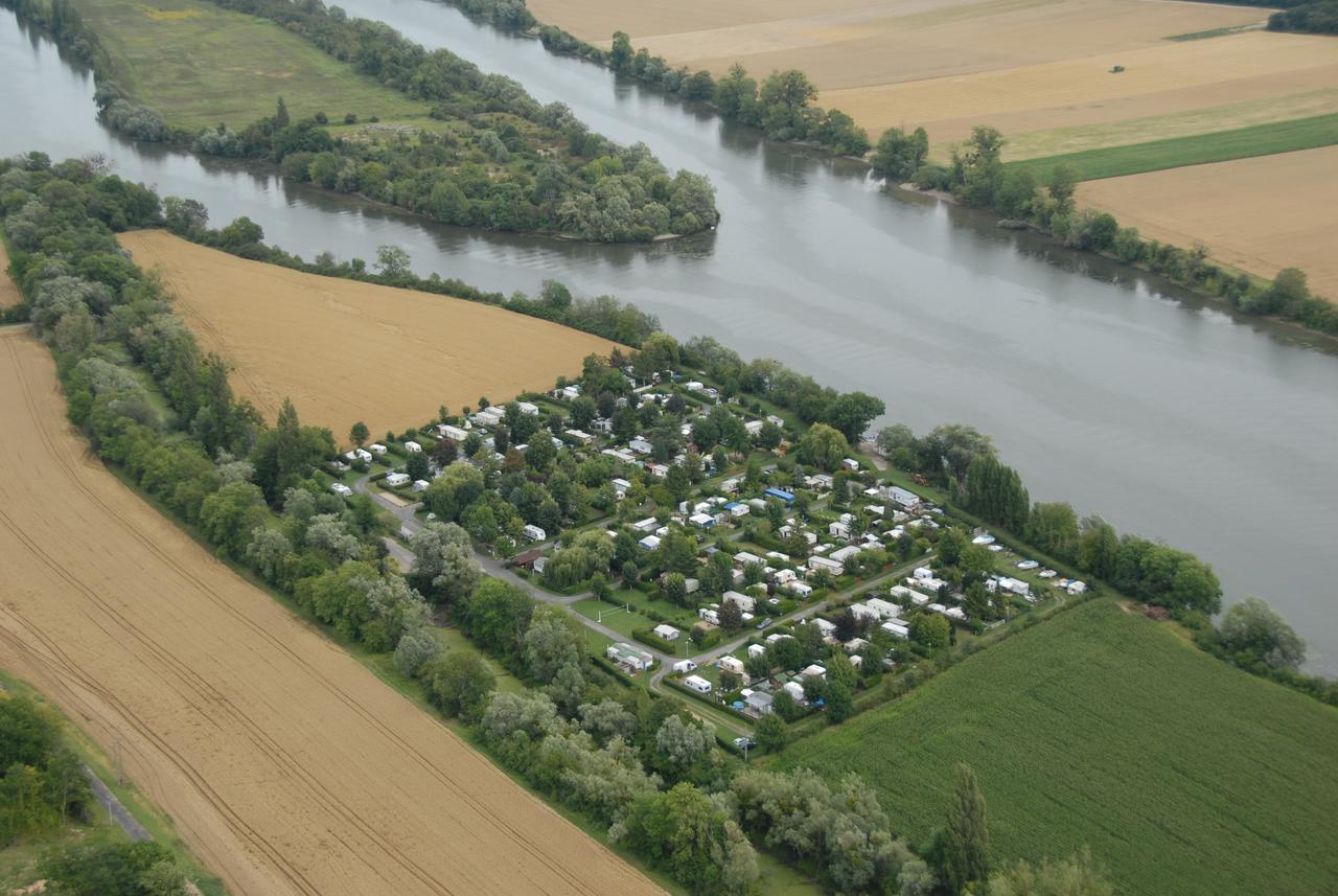 Camping Loisirs Des Groux Mousseaux-sur-Seine Экстерьер фото