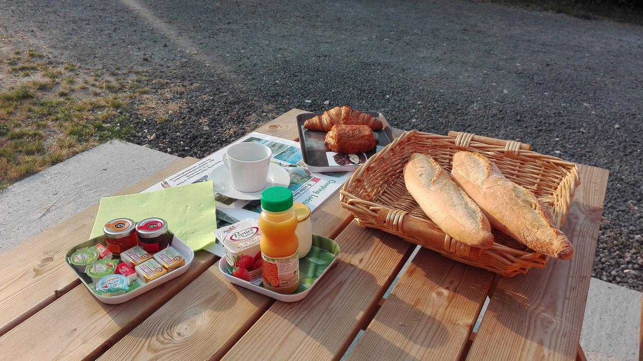 Camping Loisirs Des Groux Mousseaux-sur-Seine Экстерьер фото