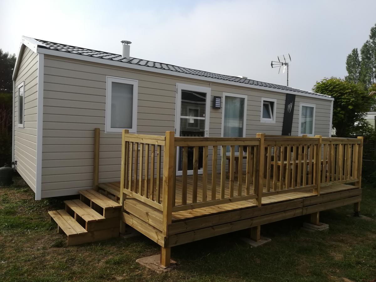 Camping Loisirs Des Groux Mousseaux-sur-Seine Экстерьер фото