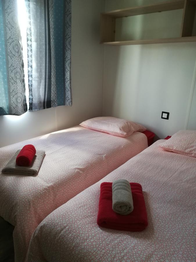 Camping Loisirs Des Groux Mousseaux-sur-Seine Экстерьер фото