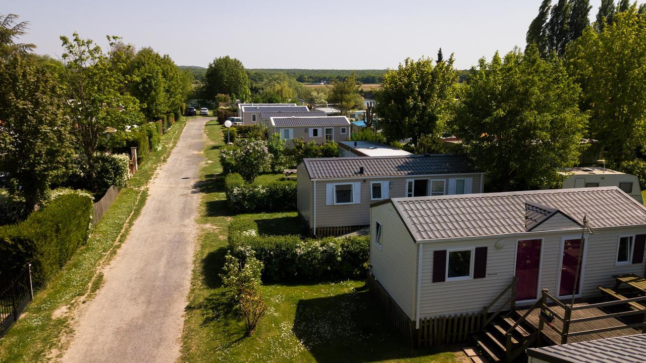 Camping Loisirs Des Groux Mousseaux-sur-Seine Экстерьер фото