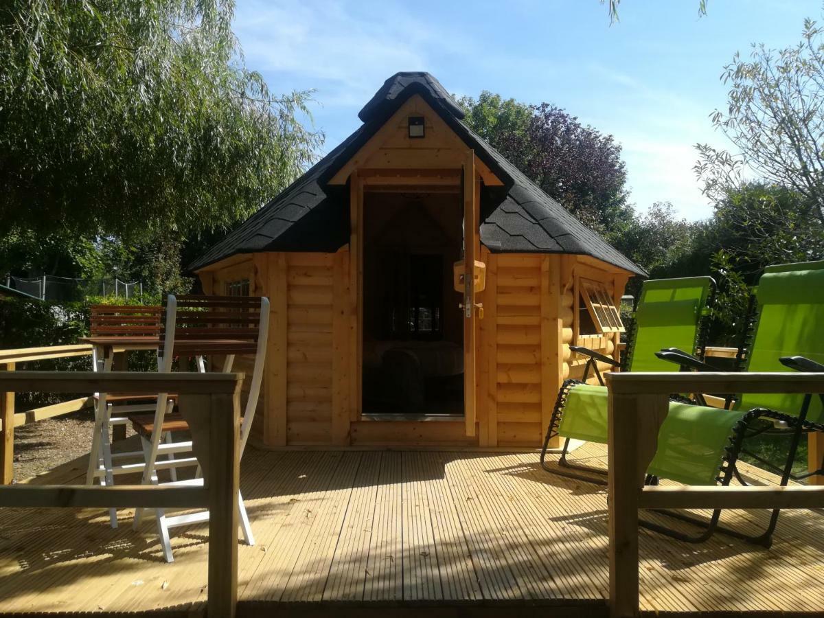 Camping Loisirs Des Groux Mousseaux-sur-Seine Экстерьер фото